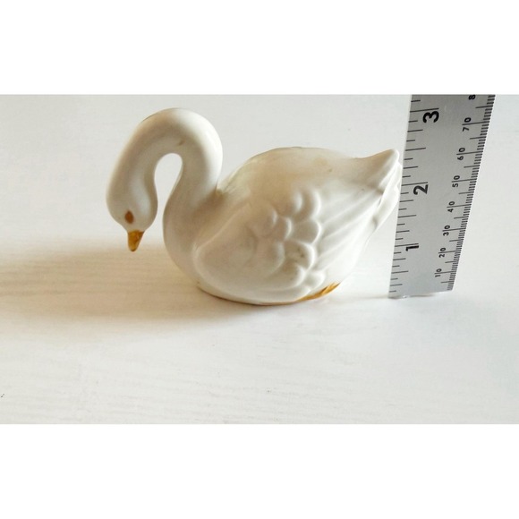 Simmons California Swan 1973 Porcelain Glazed White Figurine 5" Long And 3" Tall - Picture 8 of 8